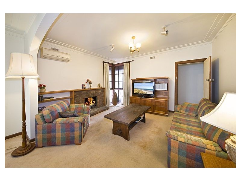 64 Celia Street, Glen Iris VIC 3146