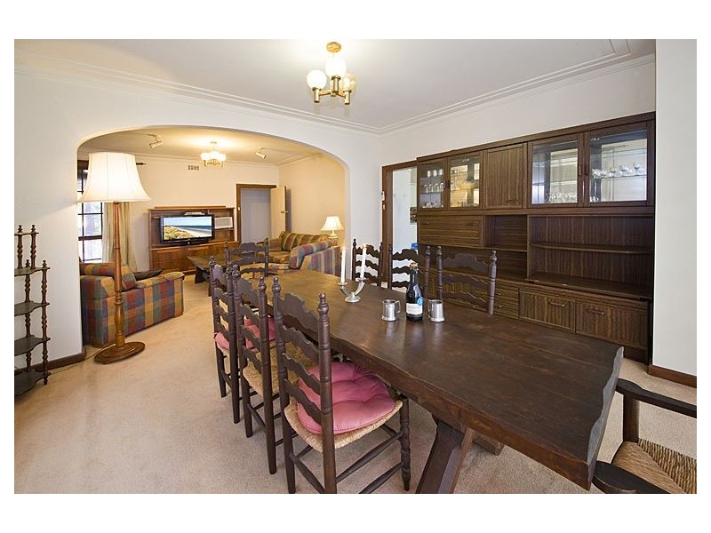 64 Celia Street, Glen Iris VIC 3146