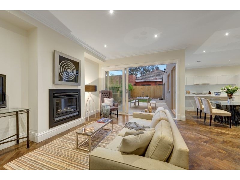 16 St Georges Crescent, Ashburton VIC 3147