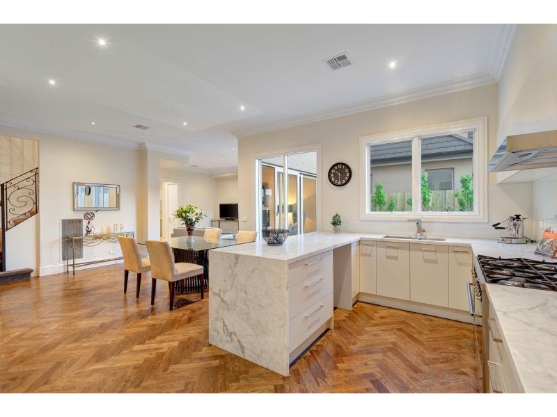 16 St Georges Crescent, Ashburton VIC 3147