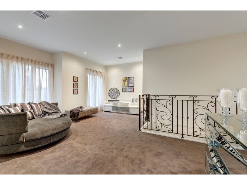 16 St Georges Crescent, Ashburton VIC 3147