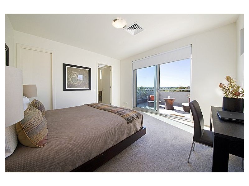 18/1737 Malvern Rd, Glen Iris VIC 3146