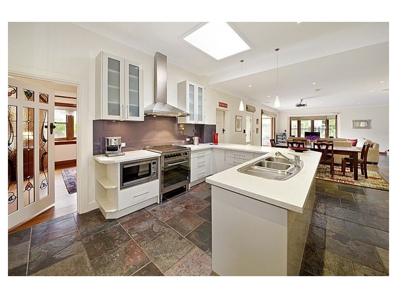 11 Brandon Street, Glen Iris VIC 3146