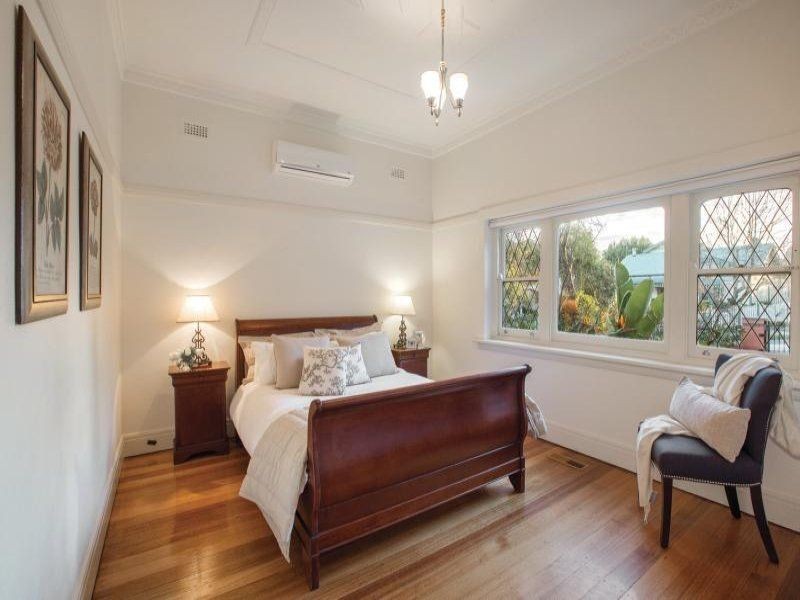 33 Park Road, Glen Iris VIC 3146