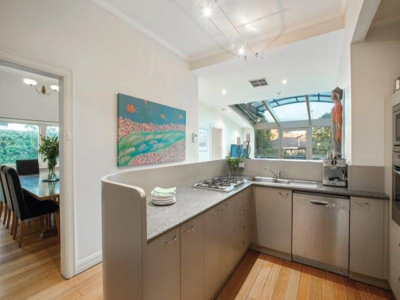 33 Park Road, Glen Iris VIC 3146