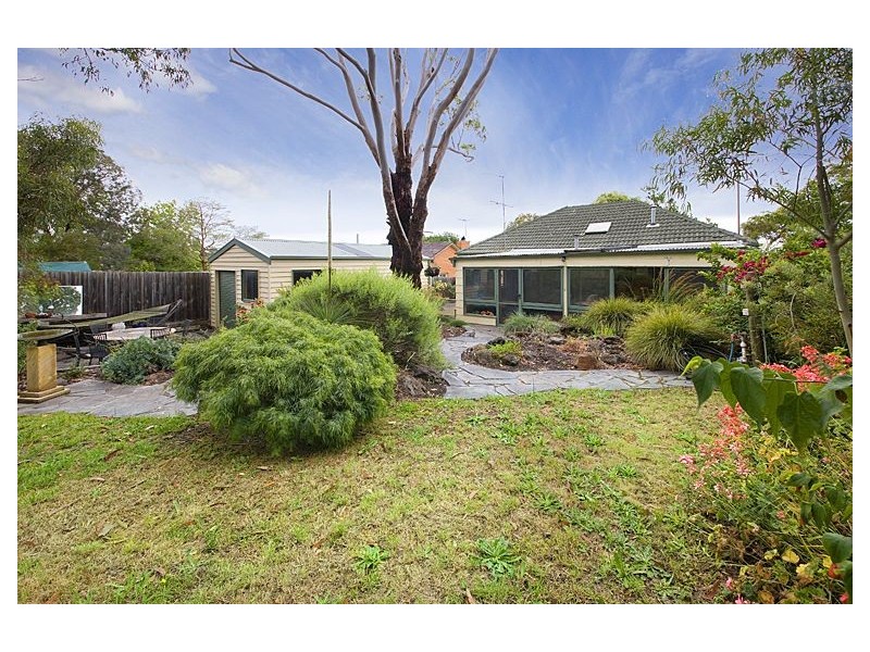 32 Lavidge Road, Ashwood VIC 3147