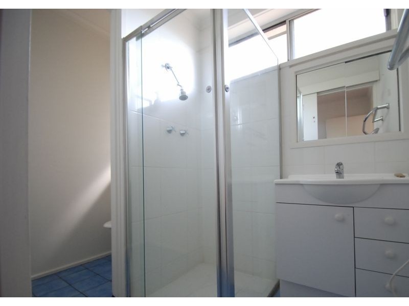 3/2 June Crescent, Glen Iris VIC 3146