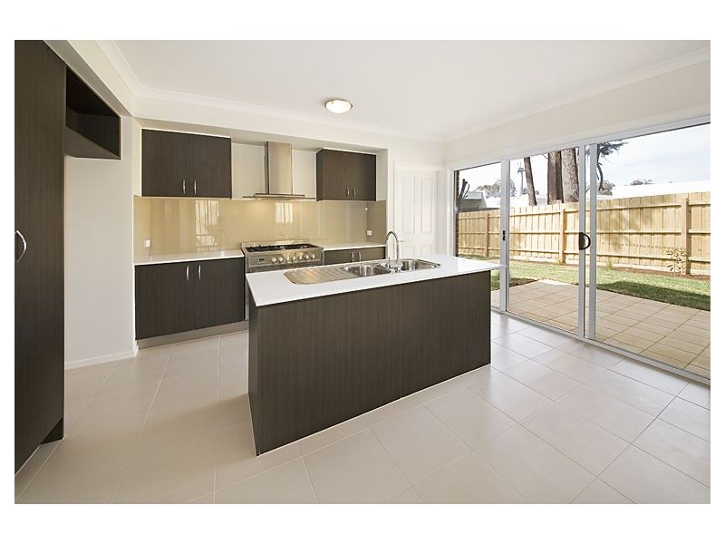 2/14 Keogh Street, Burwood VIC 3125