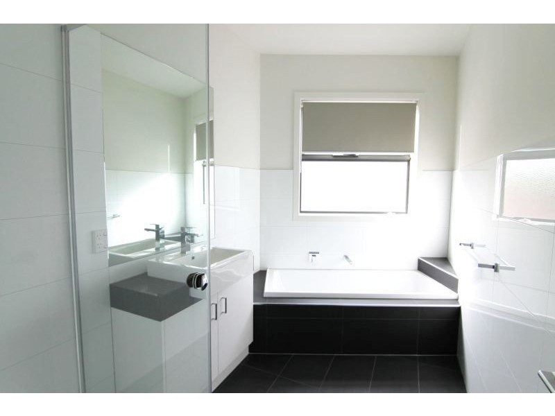 2/413A Waverley Road, Malvern East VIC 3145