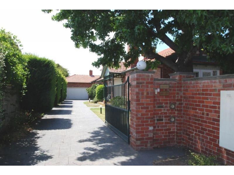 2/40 Burke Road, Malvern East VIC 3145