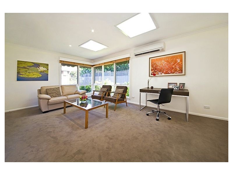 2/2 Tollington Avenue, Malvern East VIC 3145