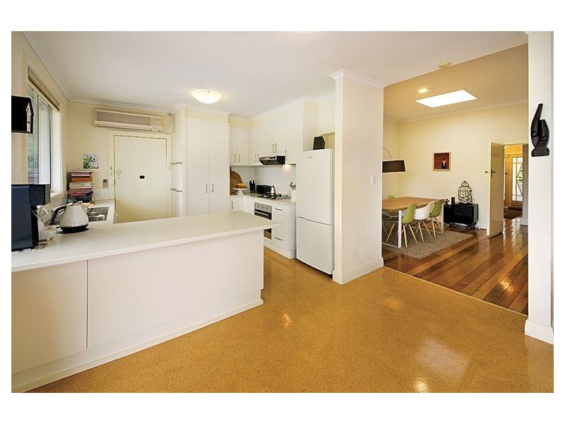 24 Ash Grove, Malvern East VIC 3145