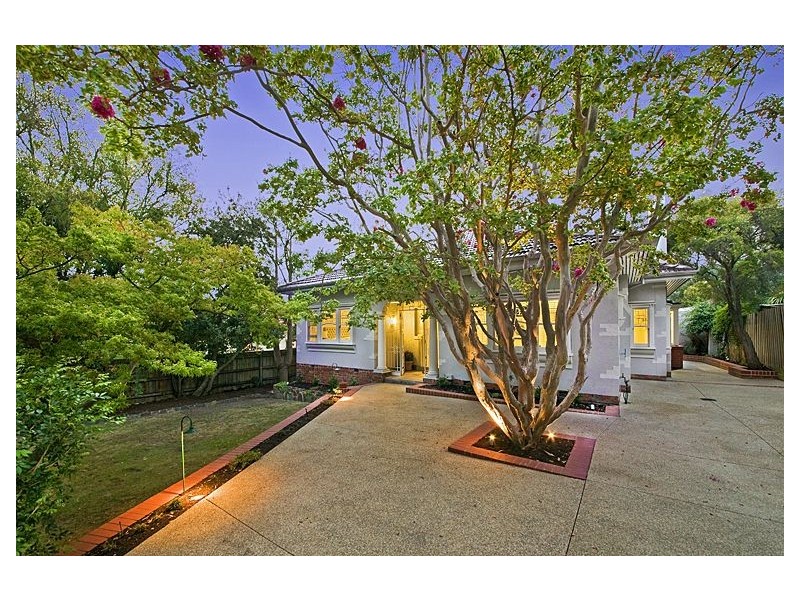 30 Highgate Grove, Ashburton VIC 3147