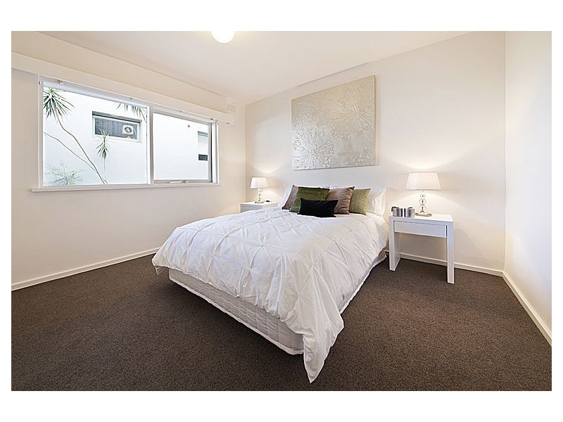 2/17 Belmont Avenue, Glen Iris VIC 3146
