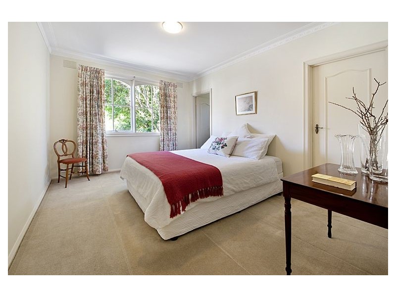 2/9 Hedgeley Avenue, Malvern East VIC 3145