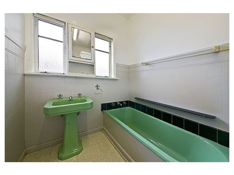18 Poulter Street, Ashburton VIC 3147