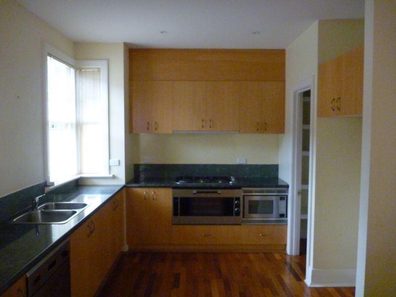 2/33 Peate Avenue, Glen Iris VIC 3146