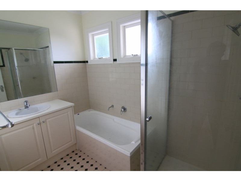 2/23 Nicholas Street, Ashburton VIC 3147