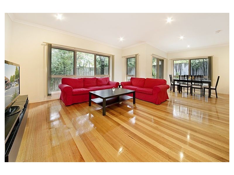 2/202 Elgar Road, Box Hill South VIC 3128