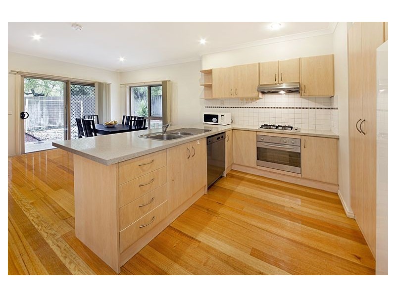 2/202 Elgar Road, Box Hill South VIC 3128