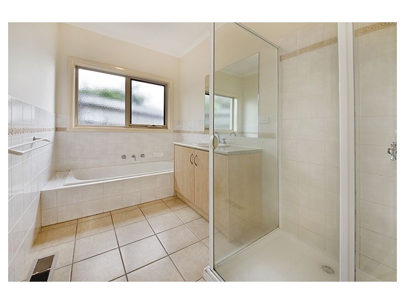 2/202 Elgar Road, Box Hill South VIC 3128