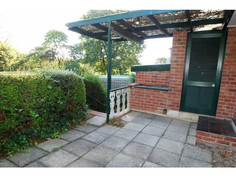 35 St Georges Crescent, Ashburton VIC 3147