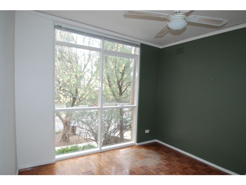 8/2 Edgar Street, Glen Iris VIC 3146