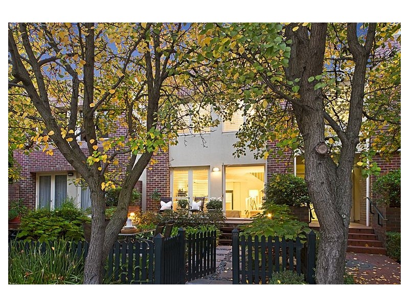 1D Robinson Road, Hawthorn VIC 3122