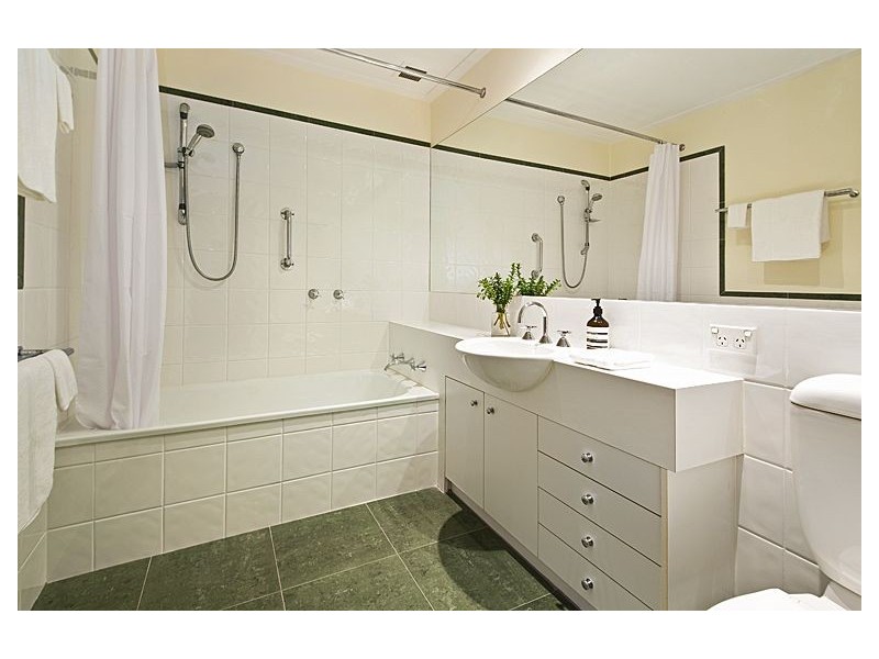 1D Robinson Road, Hawthorn VIC 3122