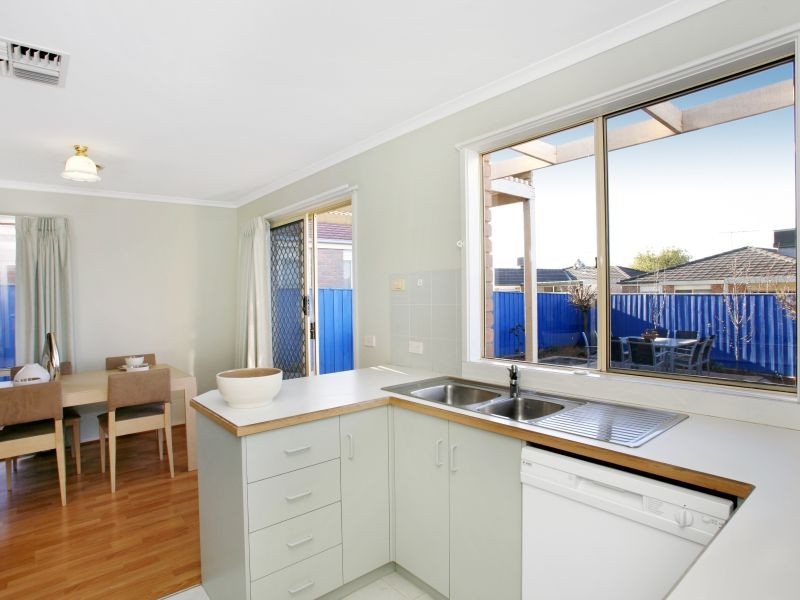 26 Brindalee Mews, Chadstone VIC 3148