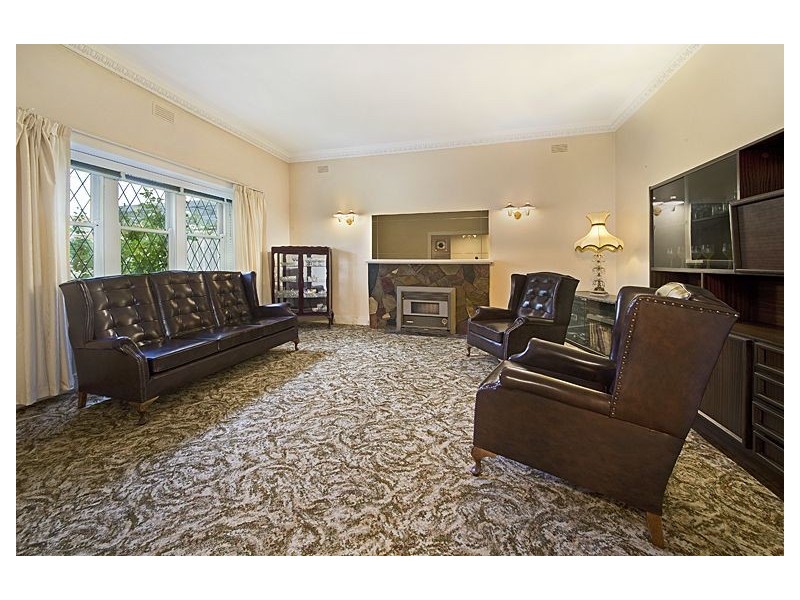 4 York Road, Glen Iris VIC 3146