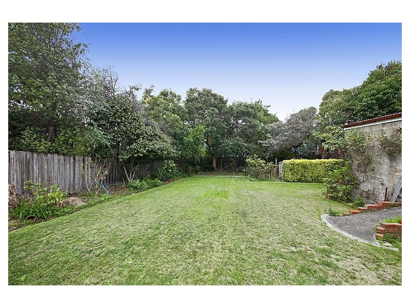 4 York Road, Glen Iris VIC 3146
