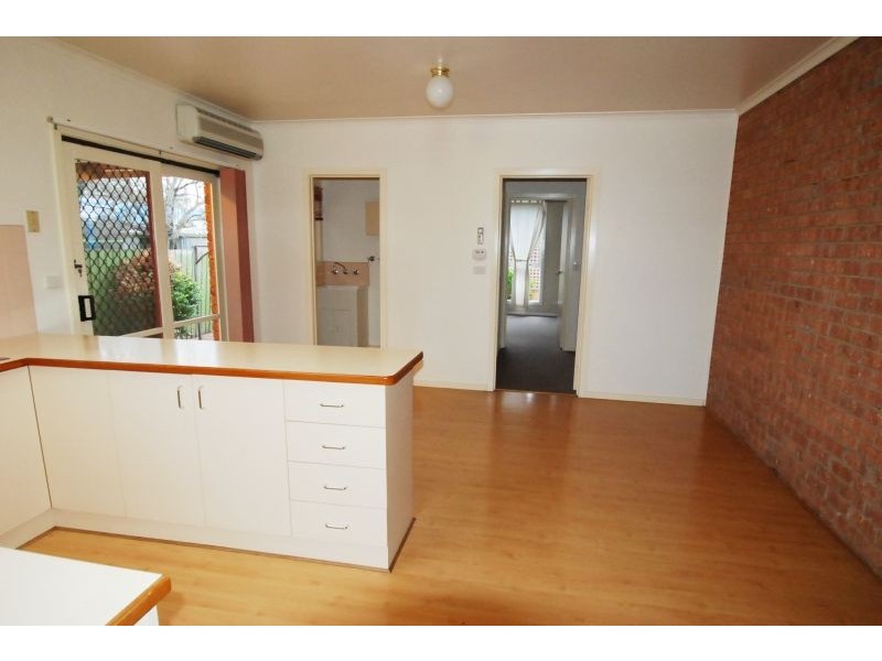 3/83 Carlisle Crescent, Hughesdale VIC 3166