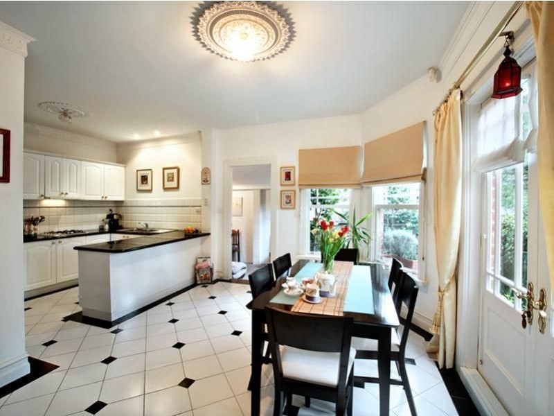 1A Rangeview Avenue, Malvern East VIC 3145