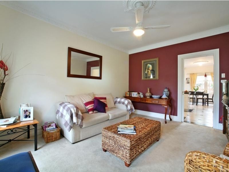 1A Rangeview Avenue, Malvern East VIC 3145