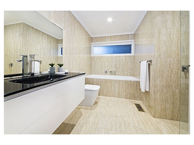 26 Ansett Crescent, Forest Hill VIC 3131