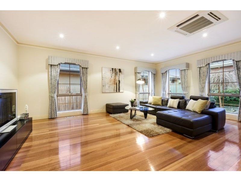 37 Grandview Road, Box Hill South VIC 3128
