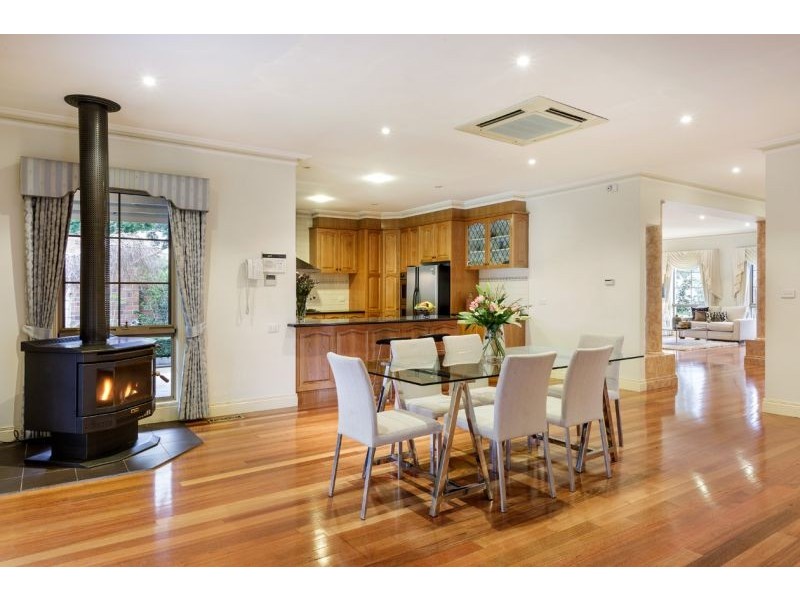 37 Grandview Road, Box Hill South VIC 3128