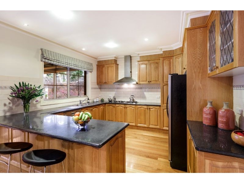 37 Grandview Road, Box Hill South VIC 3128