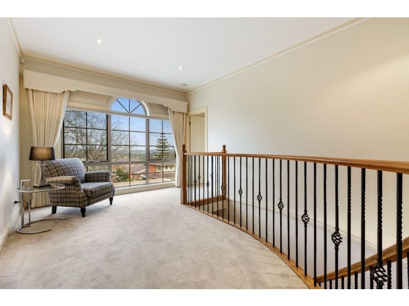 37 Grandview Road, Box Hill South VIC 3128