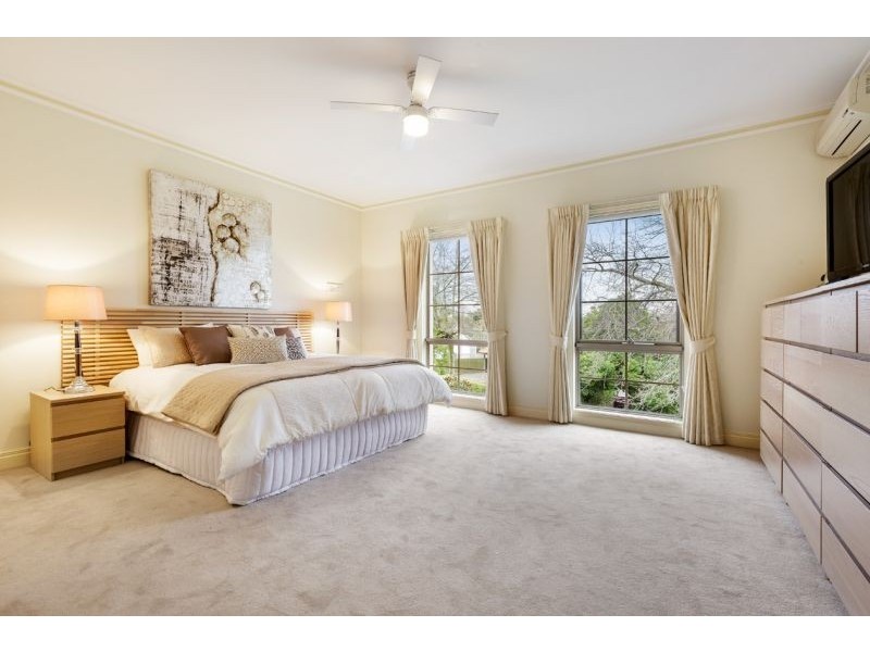 37 Grandview Road, Box Hill South VIC 3128