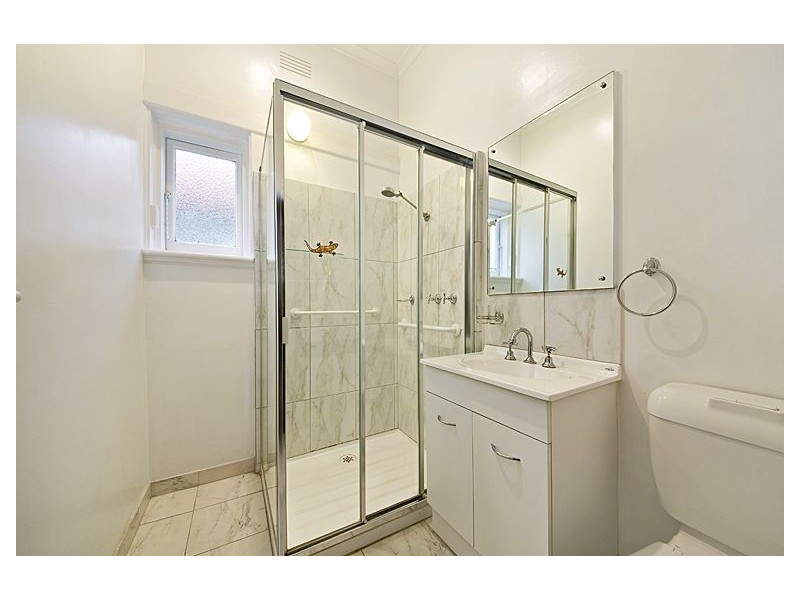 4 York Road, Glen Iris VIC 3146