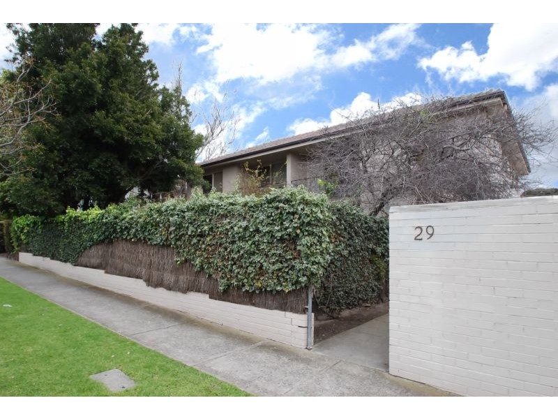 2/29 Belmont Avenue North, Glen Iris VIC 3146