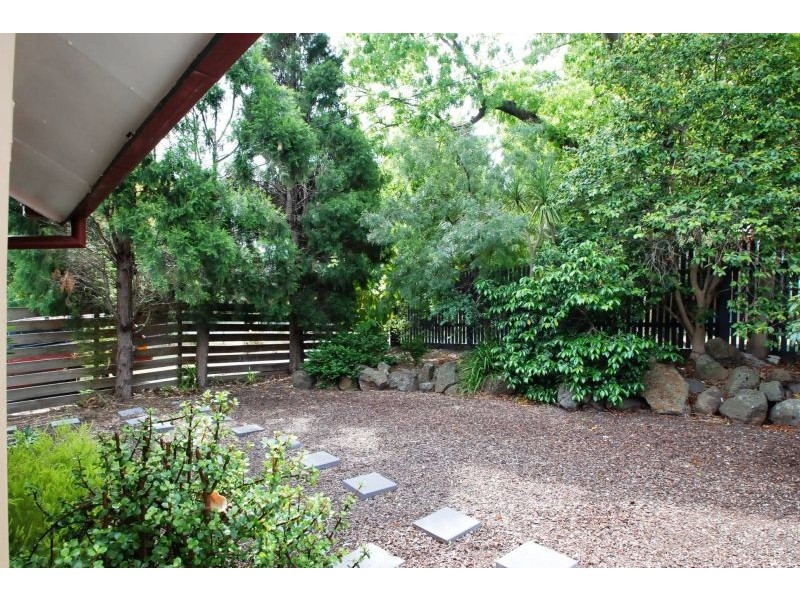 1/4 Lancaster Street, Ashburton VIC 3147