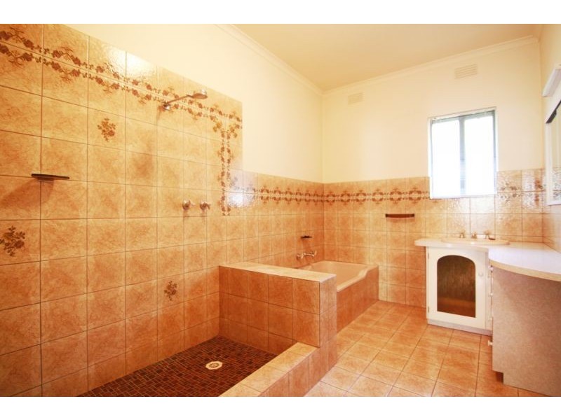 4 Estella Avenue, Glen Iris VIC 3146