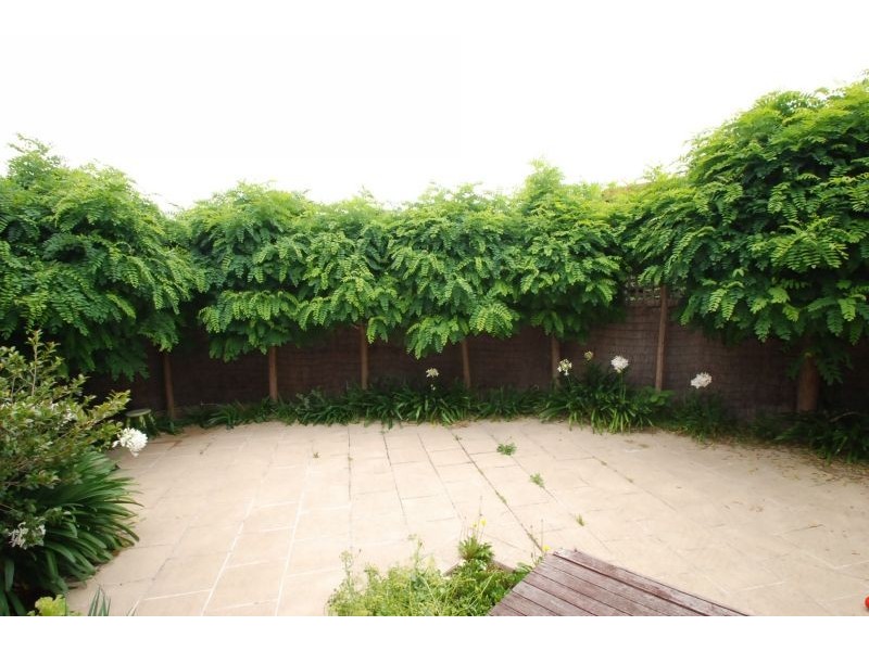 1/1 Farleigh Avenue, Burwood VIC 3125