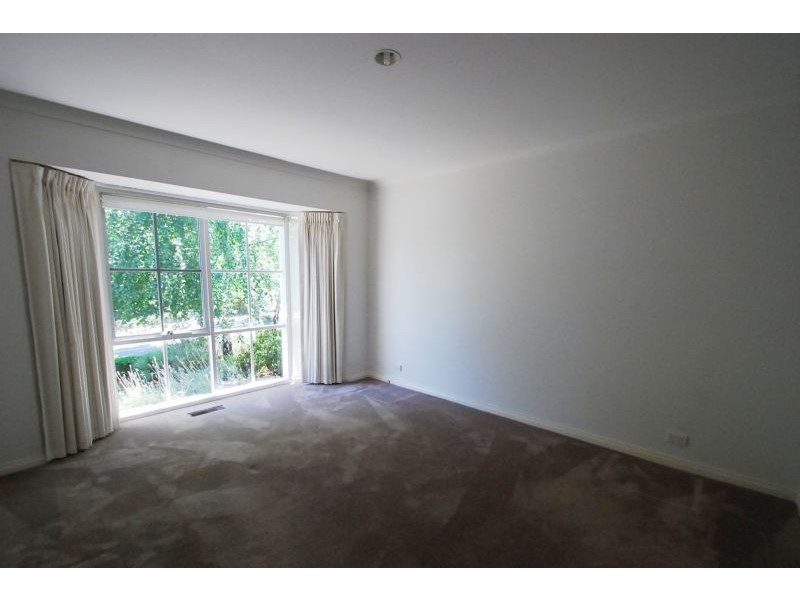 27 Through Road, Camberwell VIC 3124