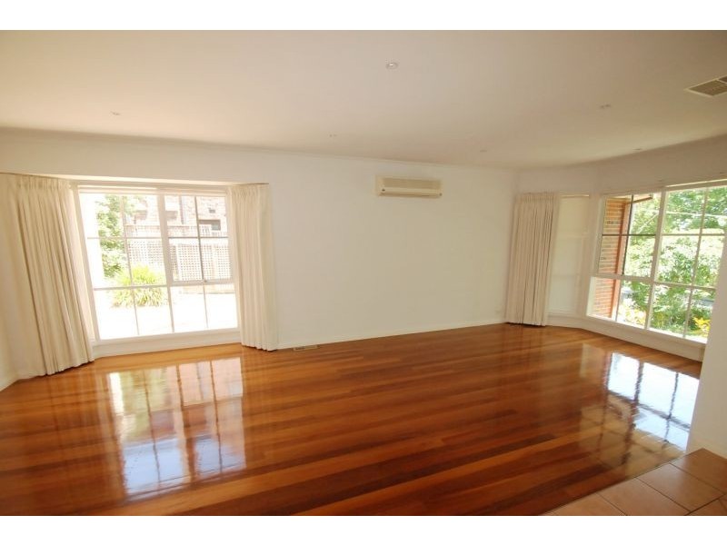 27 Through Road, Camberwell VIC 3124