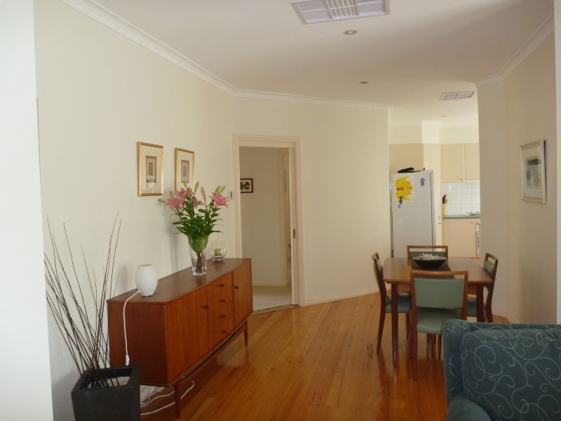 30 McIntyre Street, Burwood VIC 3125