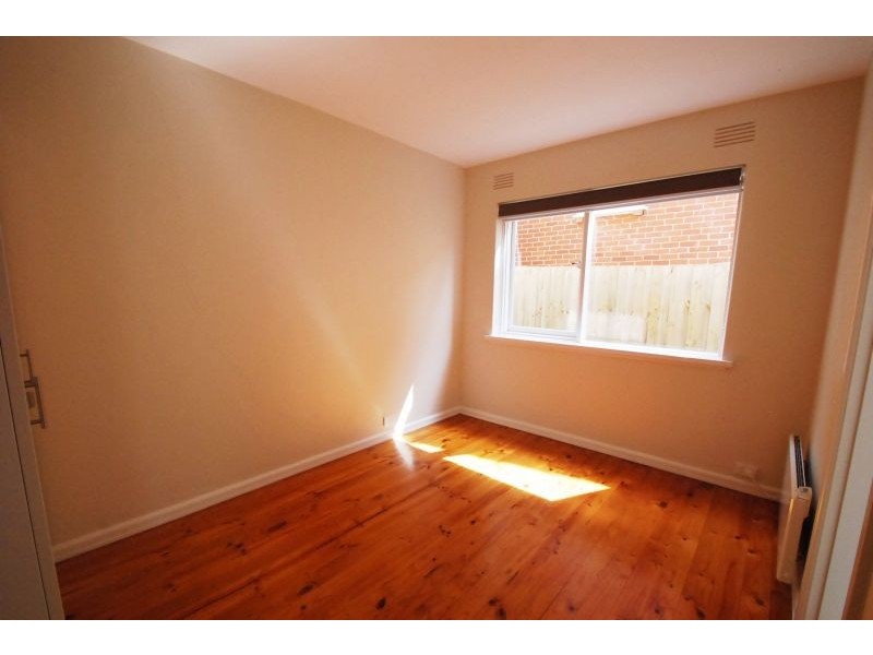 2/13 Glenvale Road, Glen Iris VIC 3146